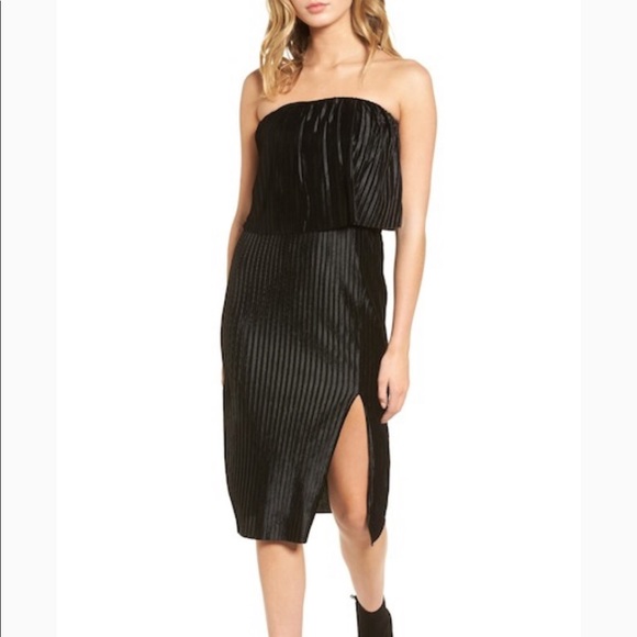 Everly Dresses & Skirts - Everly velvet tiered pleated dress strapless Everly Dresses & Skirts - Everly velvet tiered pleated dress strapless